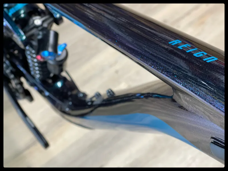 Reign 29 SX Medium Starry Night 2022-2